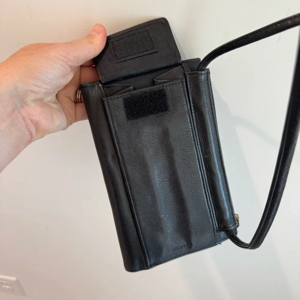 Fossil Tri‎ Fold Black Leather Wallet Bag